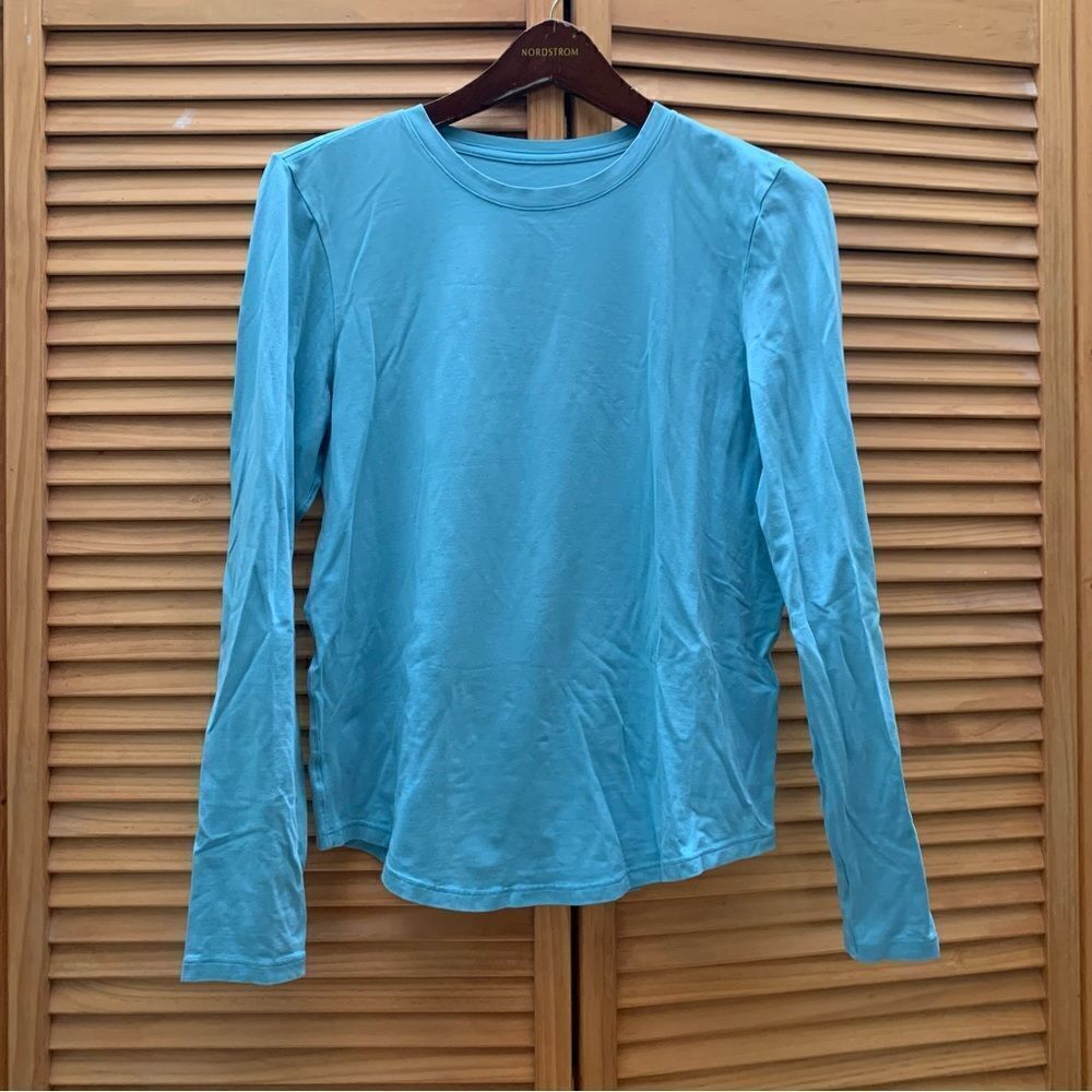 Lululemon Athletica Long Sleeve Baby Blue